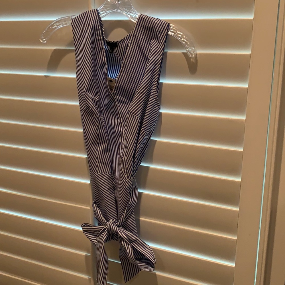 Sleeveless blouse